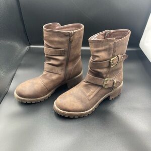 Global Win Brown Combat Boots